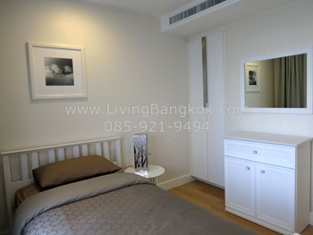200m off Chongnonsi BTS! Most convenient and brand new condo in Silom-Sathorn for rent.