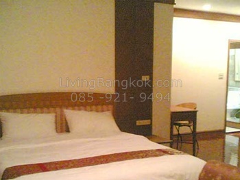 Condo for rent in prime area in Silom.