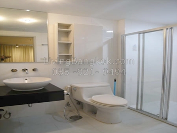Recommend! 5-10Minutes Walk To Skytrain Station. One Big Bedroom Apartment Fraser Place Urbana Langsuan, Bangkok For Rent. Superb Facilities.
