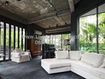HHo-140600-26 Loft style house / home office with private pool in Sukhumvit near BTS Promphong, Wattana, Bangkok for rent.