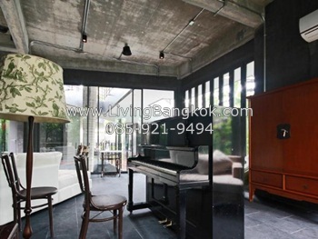HHo-140600-26 Loft style house / home office with private pool in Sukhumvit near BTS Promphong, Wattana, Bangkok for rent.