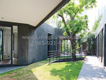 HHo-140600-26 Loft style house / home office with private pool in Sukhumvit near BTS Promphong, Wattana, Bangkok for rent.