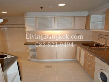 Urgent Sale! Lake view unit on high floor, 2 brs, 4 bths, 164sqm,